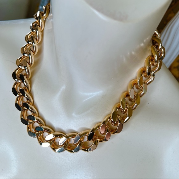 18k Gold plated 16” to 19” link chain necklace 🌟 gorgeous - Picture 5 of 6